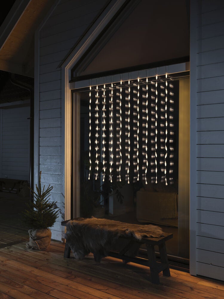 Gardinslinga droppar 140 LED