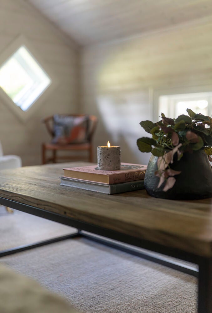 B/O cement candle light LED