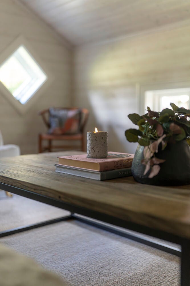 B/O cement candle light LED