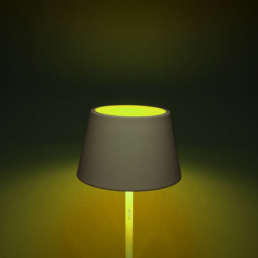 Pomezia Stehlampe USB weiss