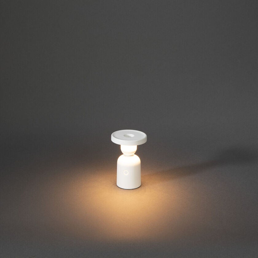 Nantes bordslampa USB Vit