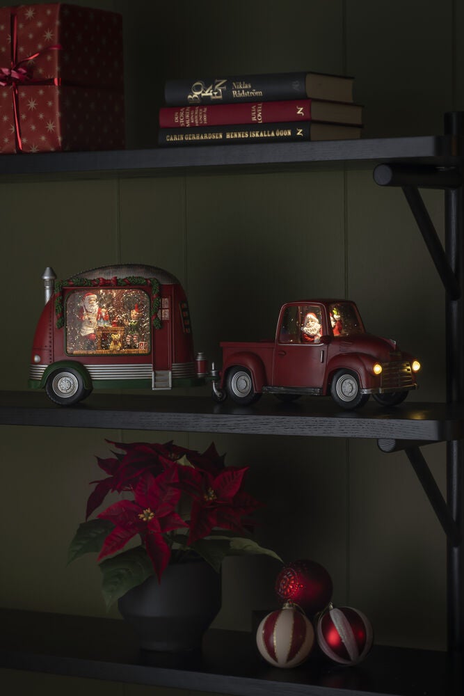 Vattenfylld Pick-up med tomte