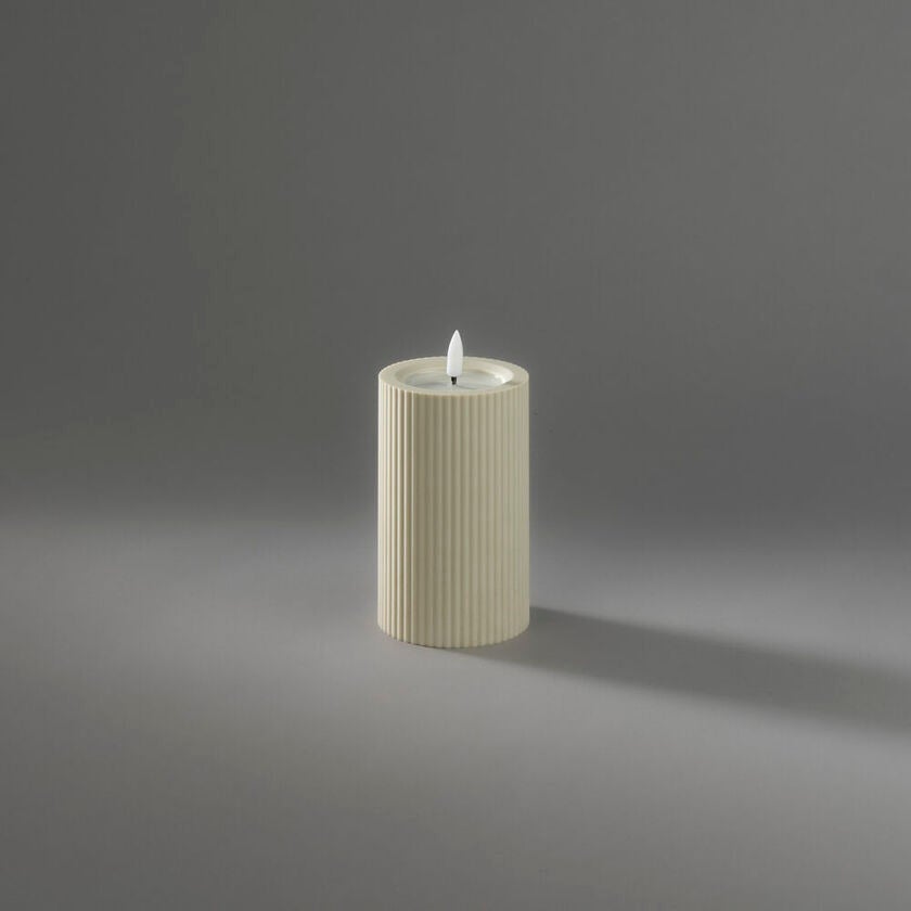 B/O Plastic LED candle outd.