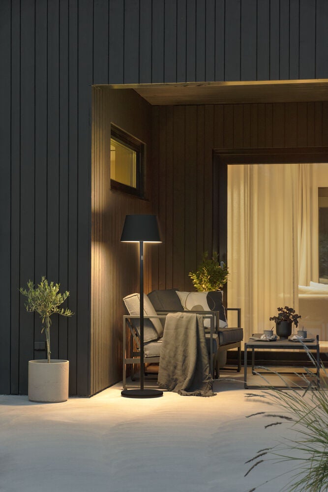 Pomezia floor lamp usb black