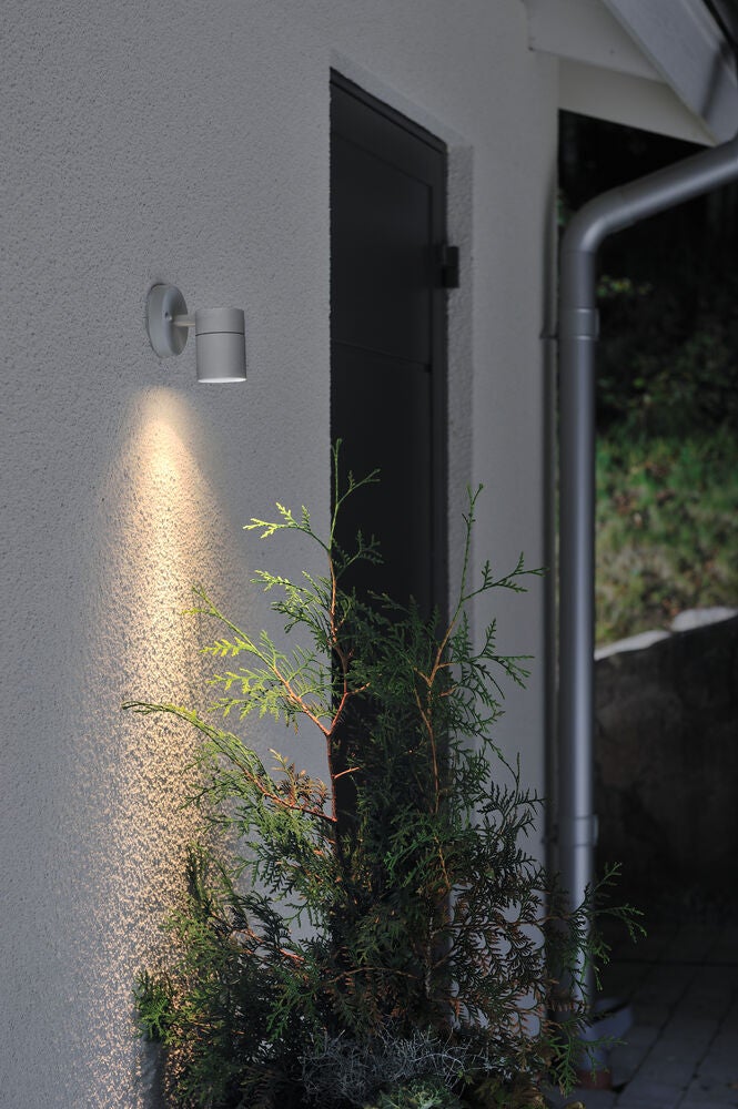 Modena vägglykta ned GU10