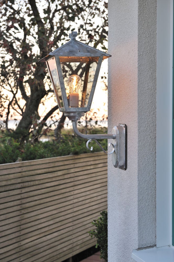 Benu Wall Light up galvanized