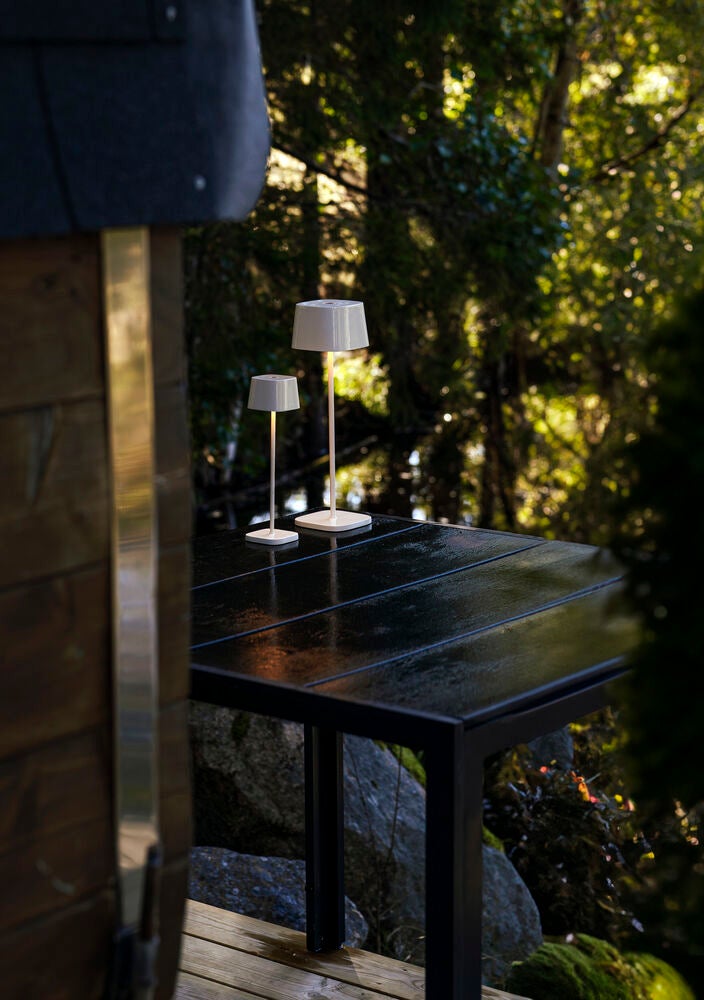 Capri bordslampa gräddvit USB