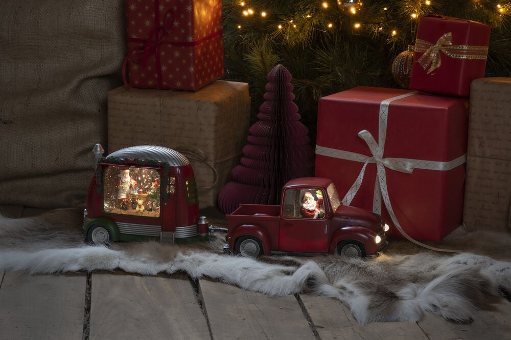 Vattenfylld Pick-up med tomte