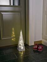 Plastic pyramid, star eff LED