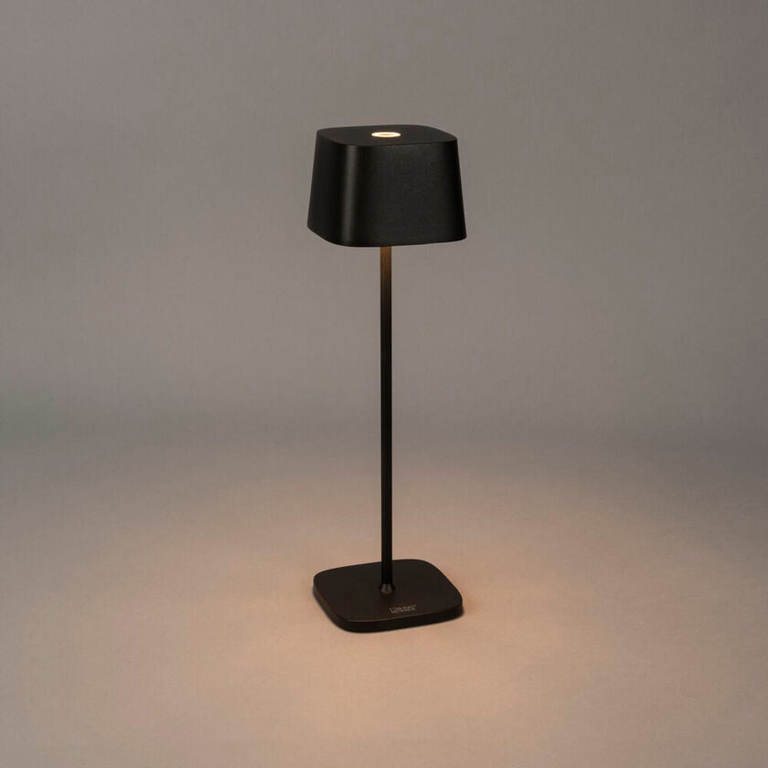 Capri table lamp usb black