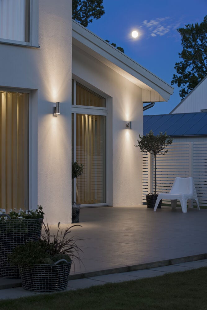 Modena vägglykta upp/ned PIR