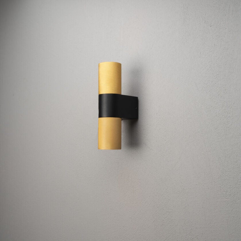 Temi vägg upp/ner GU10 sv/guld