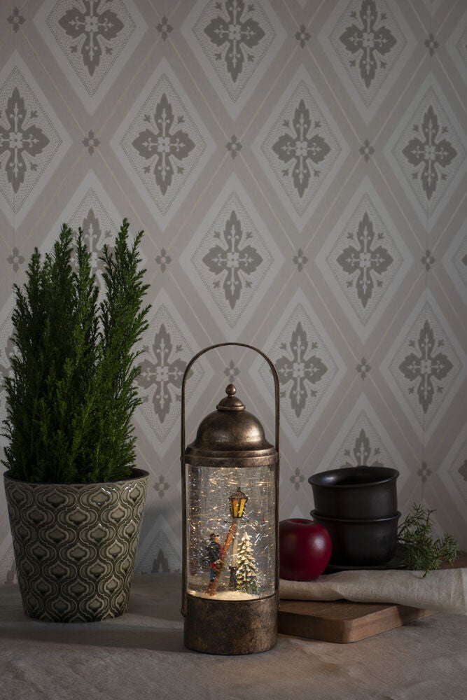 Vattenfylld lykta lyktstolpe