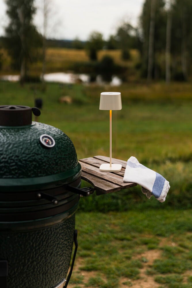 Capri bordslampa gräddvit USB