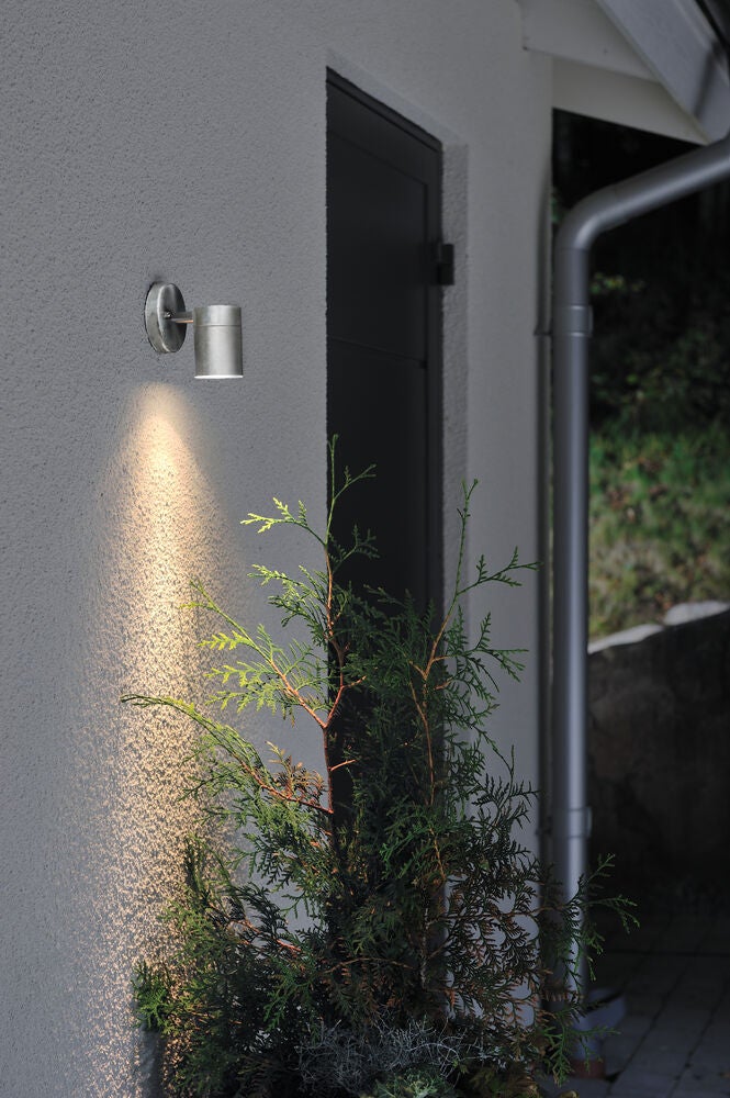 Modena vägglykta ned GU10