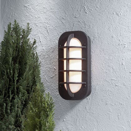 Loke wall light with socket