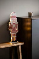 Nötknäppare rosa LED batteri