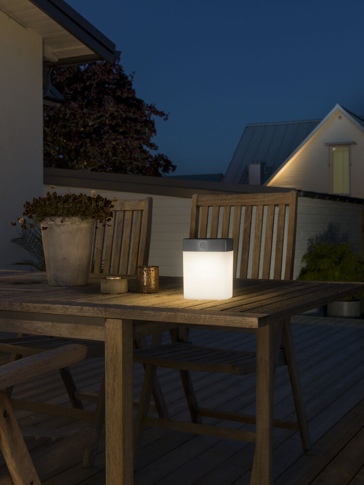 Assisi solar table lamp