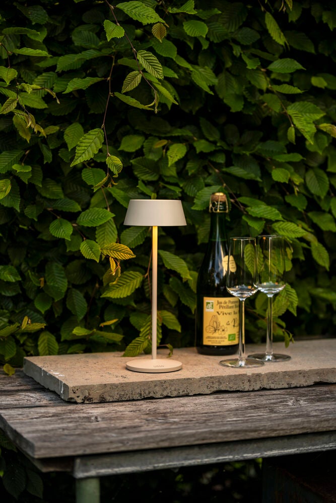 Menton bordslampa Sand USB