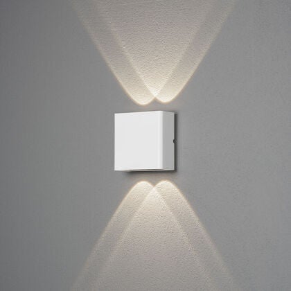 Chieri vägglykta 2x2 LED