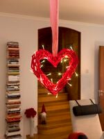 LED Holzsilhouette Herz, rot,