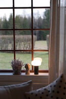 Antibes bordslampa svart USB