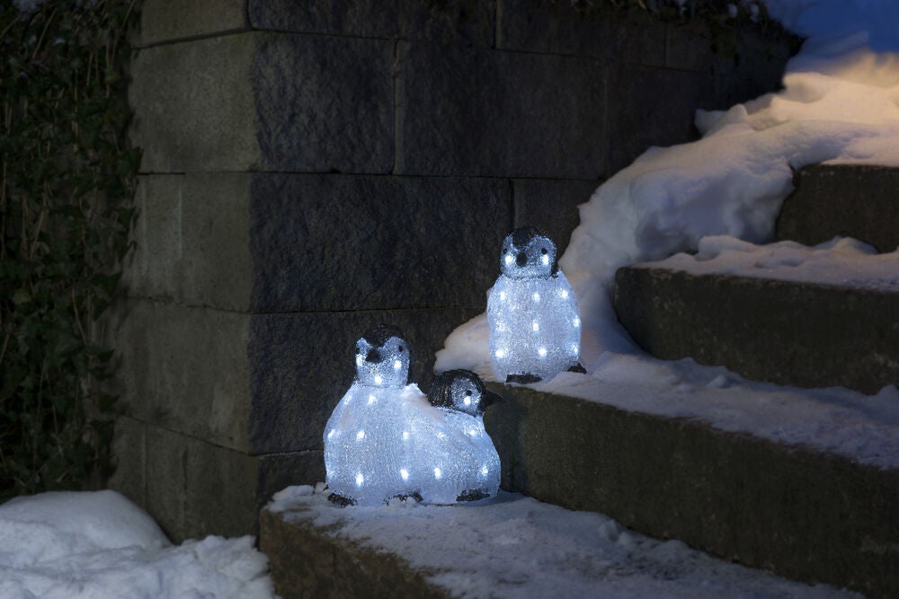 Acrylic Penguin Family 48 LED