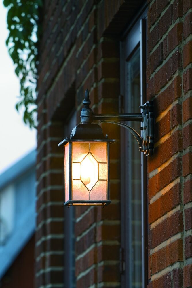 Milano vägglykta ned E27