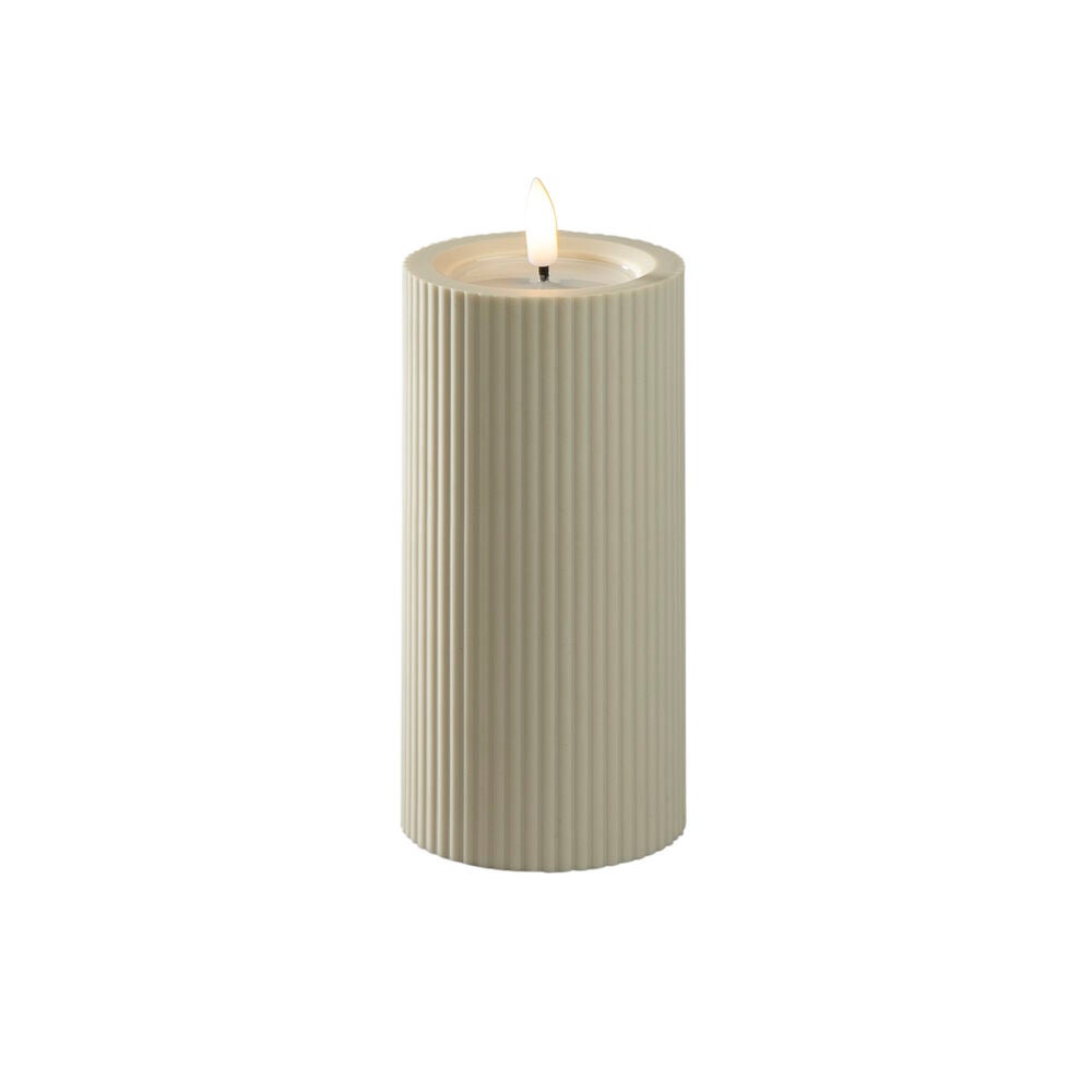 B/O Plastic LED candle outd.