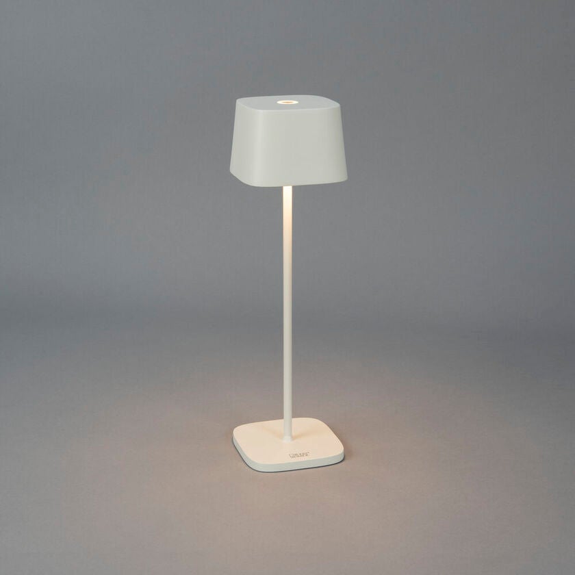 Capri table lamp usb white